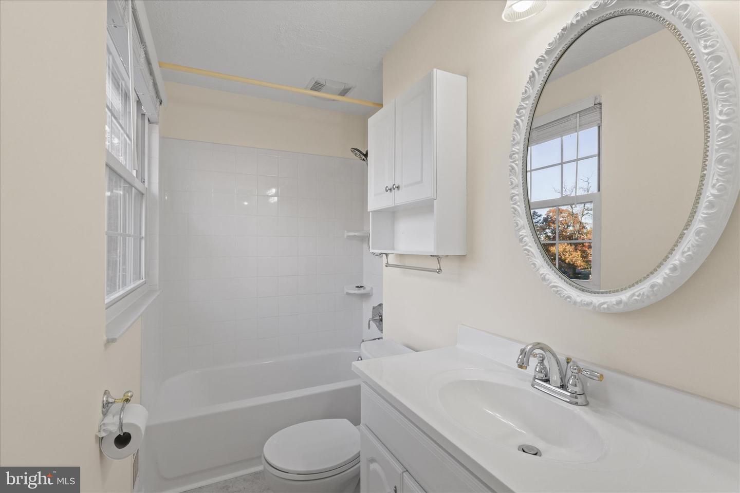 105 DEERWOOD CT, STERLING, Virginia 20164, 5 Bedrooms Bedrooms, ,3 BathroomsBathrooms,Residential,For sale,105 DEERWOOD CT,VALO2110524 MLS # VALO2110524