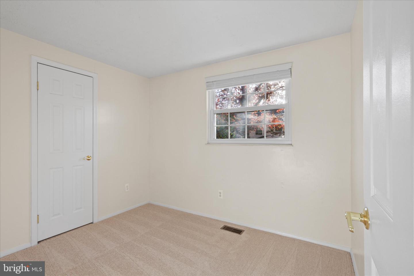 105 DEERWOOD CT, STERLING, Virginia 20164, 5 Bedrooms Bedrooms, ,3 BathroomsBathrooms,Residential,For sale,105 DEERWOOD CT,VALO2110524 MLS # VALO2110524