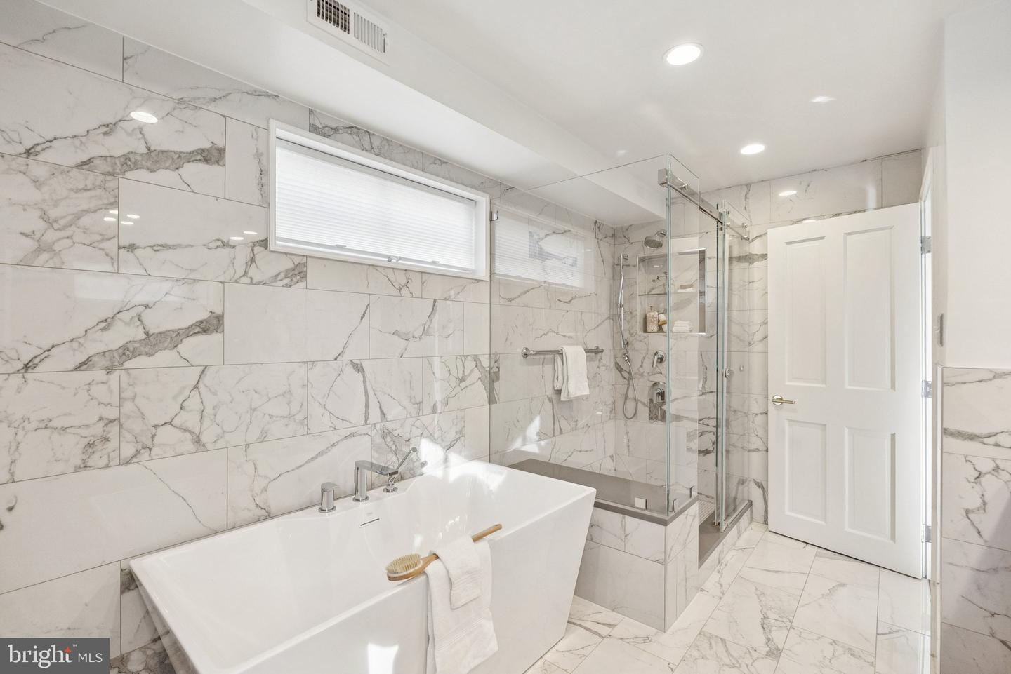 3200 44TH ST NW, WASHINGTON, District Of Columbia 20016, 5 Bedrooms Bedrooms, ,3 BathroomsBathrooms,Residential,For sale,3200 44TH ST NW,DCDC2230464 MLS # DCDC2230464