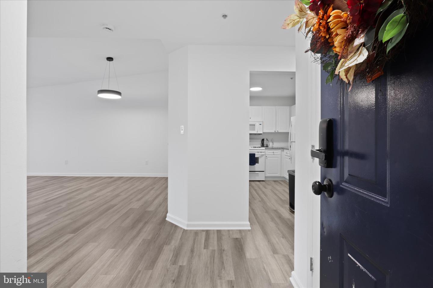 20605 CORNSTALK TER #302, ASHBURN, Virginia 20147, 2 Bedrooms Bedrooms, ,2 BathroomsBathrooms,Residential,For sale,20605 CORNSTALK TER #302,VALO2110572 MLS # VALO2110572