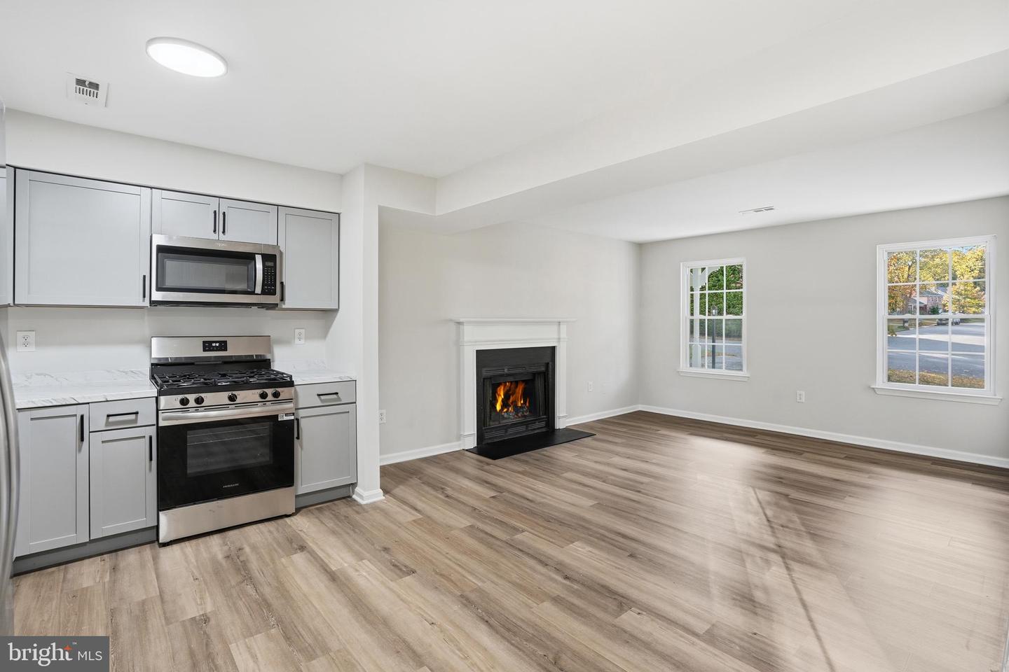 13357 PELICAN RD, WOODBRIDGE, Virginia 22193, 4 Bedrooms Bedrooms, ,2 BathroomsBathrooms,Residential,For sale,13357 PELICAN RD,VAPW2107328 MLS # VAPW2107328