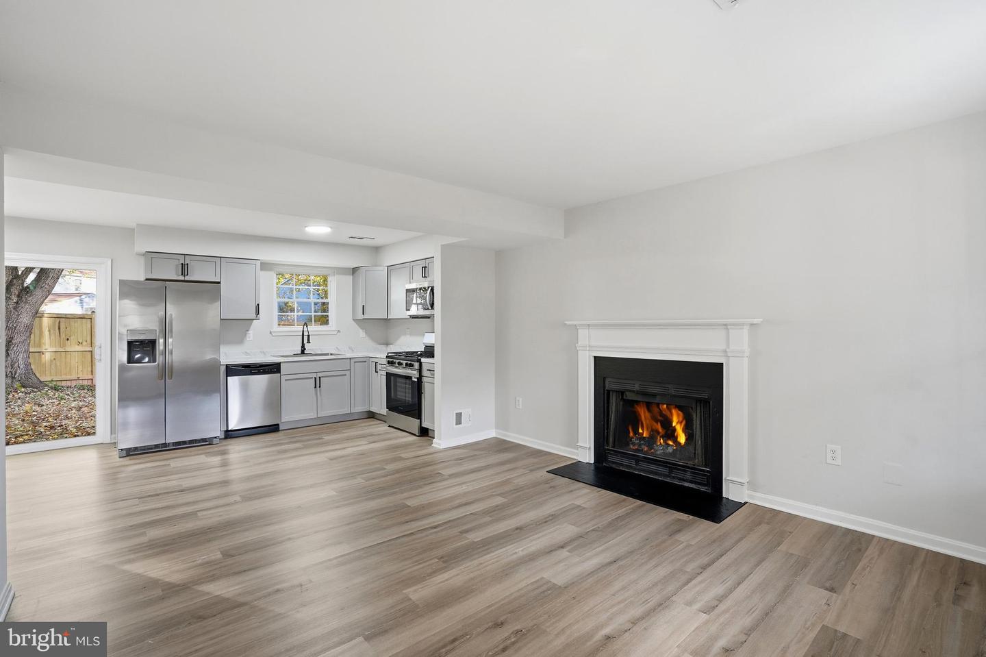 13357 PELICAN RD, WOODBRIDGE, Virginia 22193, 4 Bedrooms Bedrooms, ,2 BathroomsBathrooms,Residential,For sale,13357 PELICAN RD,VAPW2107328 MLS # VAPW2107328