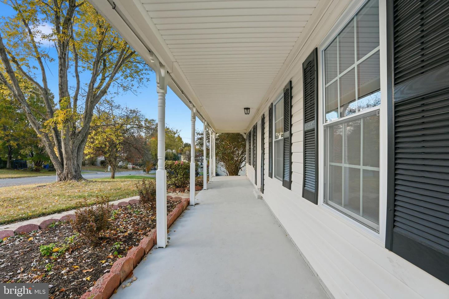 13357 PELICAN RD, WOODBRIDGE, Virginia 22193, 4 Bedrooms Bedrooms, ,2 BathroomsBathrooms,Residential,For sale,13357 PELICAN RD,VAPW2107328 MLS # VAPW2107328