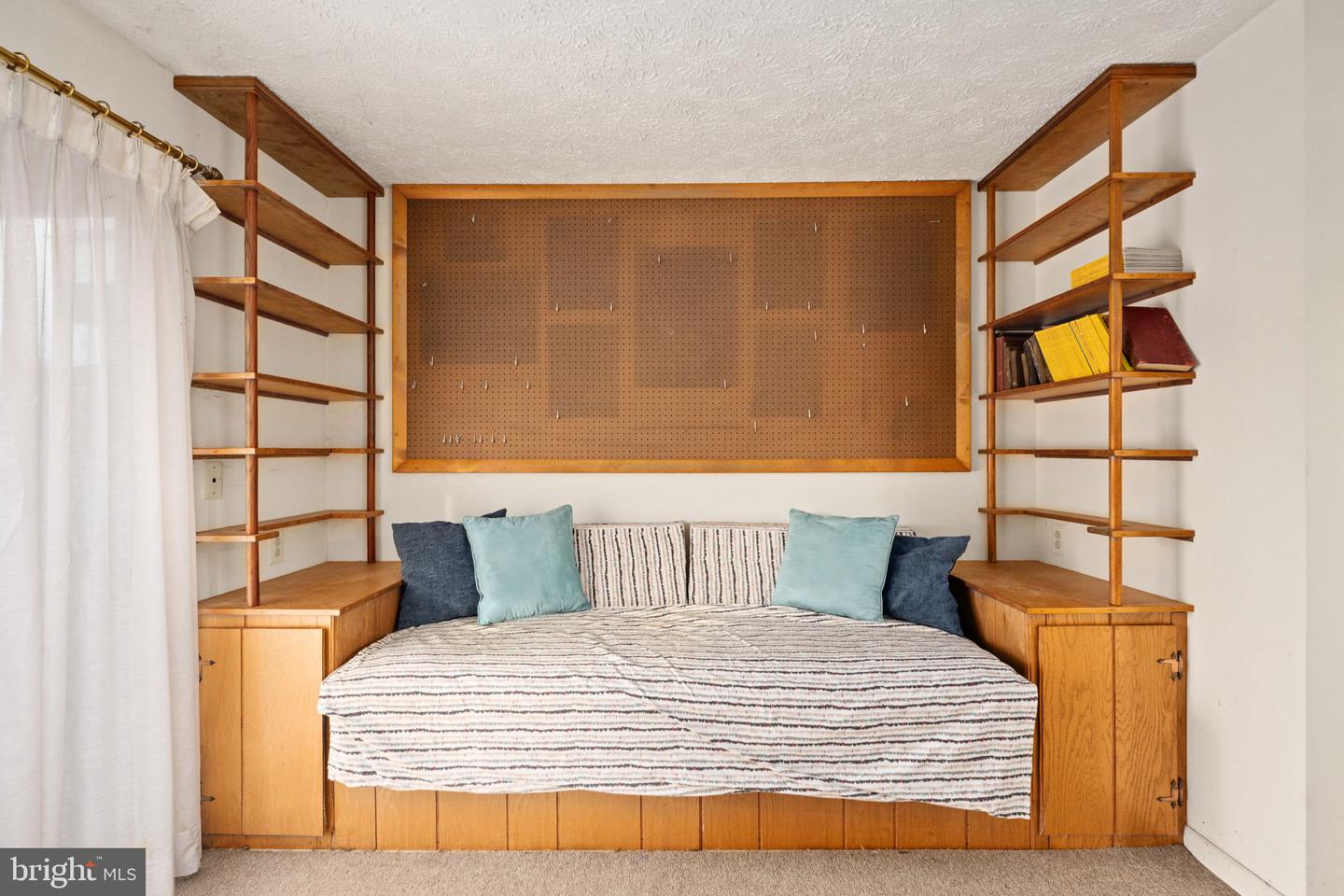 8922 PRINCETON PARK DR, MANASSAS, Virginia 20110, 4 Bedrooms Bedrooms, ,3 BathroomsBathrooms,Residential,For sale,8922 PRINCETON PARK DR,VAMN2009656 MLS # VAMN2009656