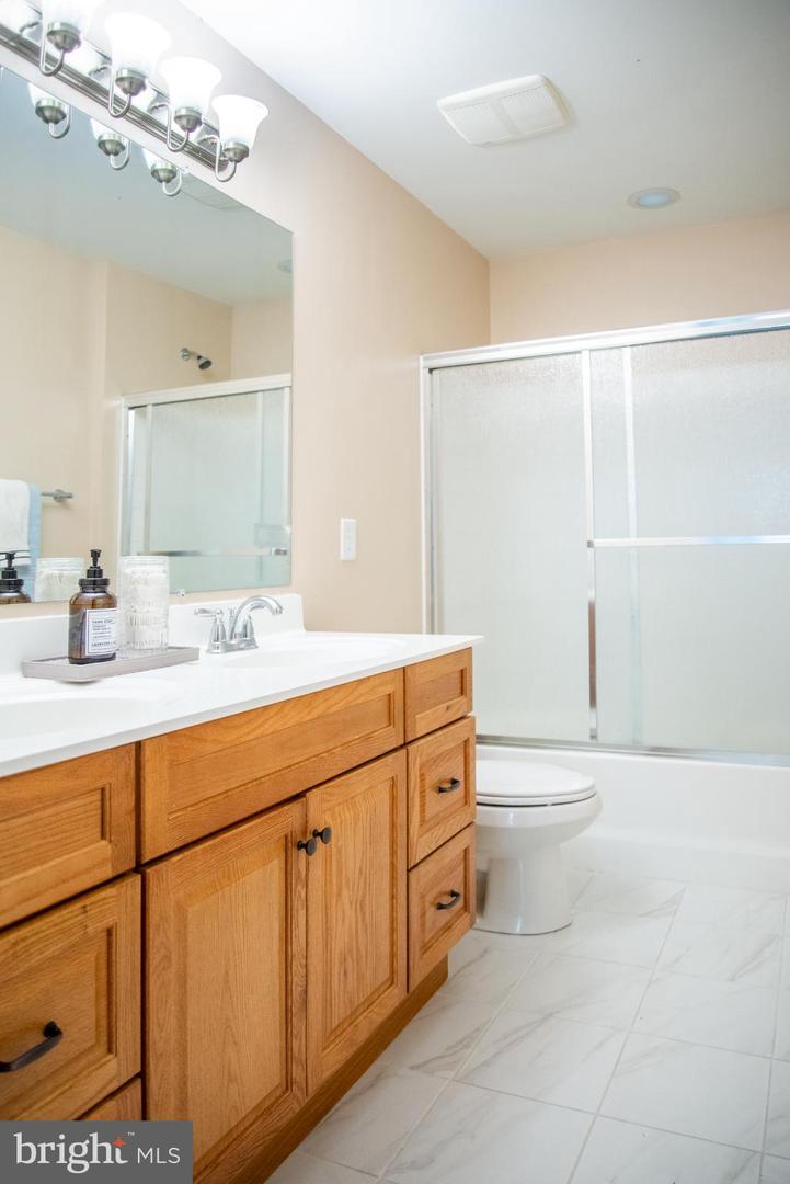 15212 FAIREN LN, SOUTH CHESTERFIELD, Virginia 23834, 5 Bedrooms Bedrooms, 8 Rooms Rooms,3 BathroomsBathrooms,Residential,For sale,15212 FAIREN LN,VACF2001316 MLS # VACF2001316