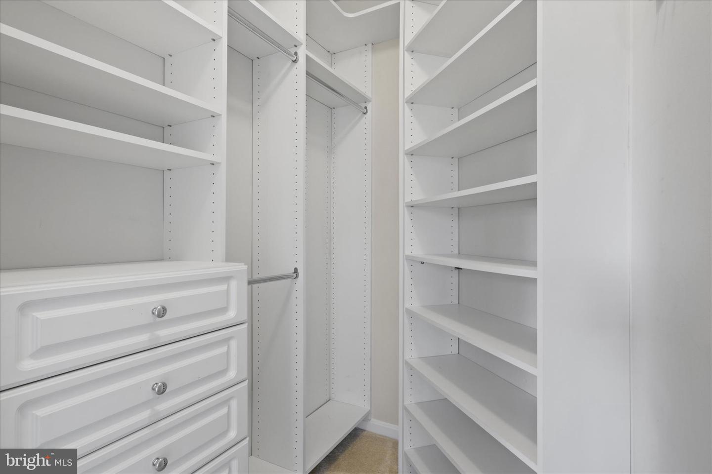 2301 25TH ST S #4-306, ARLINGTON, Virginia 22206, 2 Bedrooms Bedrooms, ,2 BathroomsBathrooms,Residential,For sale,2301 25TH ST S #4-306,VAAR2065752 MLS # VAAR2065752