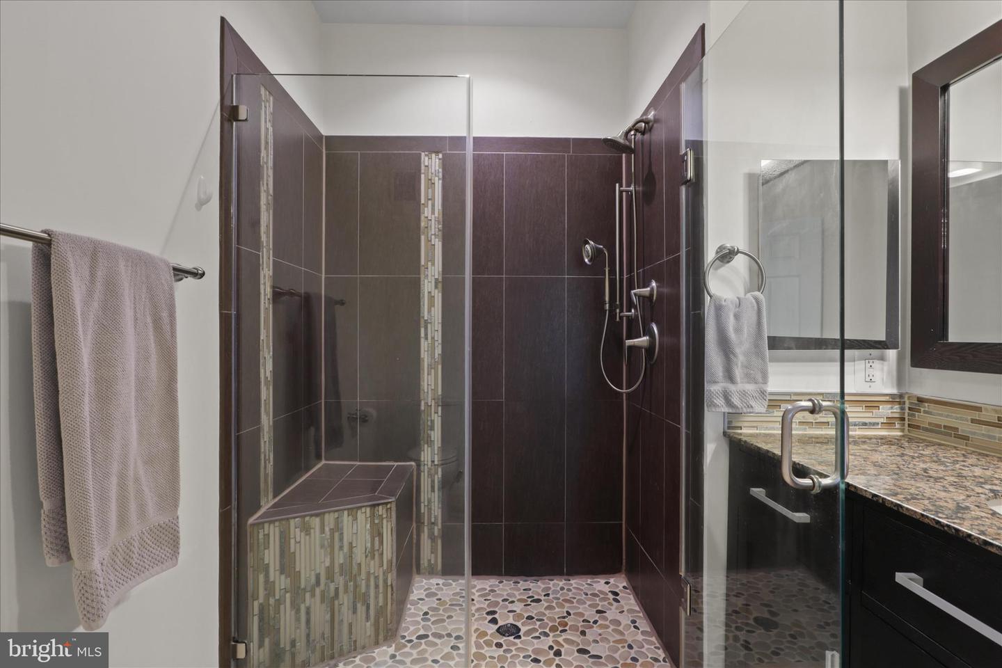 2301 25TH ST S #4-306, ARLINGTON, Virginia 22206, 2 Bedrooms Bedrooms, ,2 BathroomsBathrooms,Residential,For sale,2301 25TH ST S #4-306,VAAR2065752 MLS # VAAR2065752