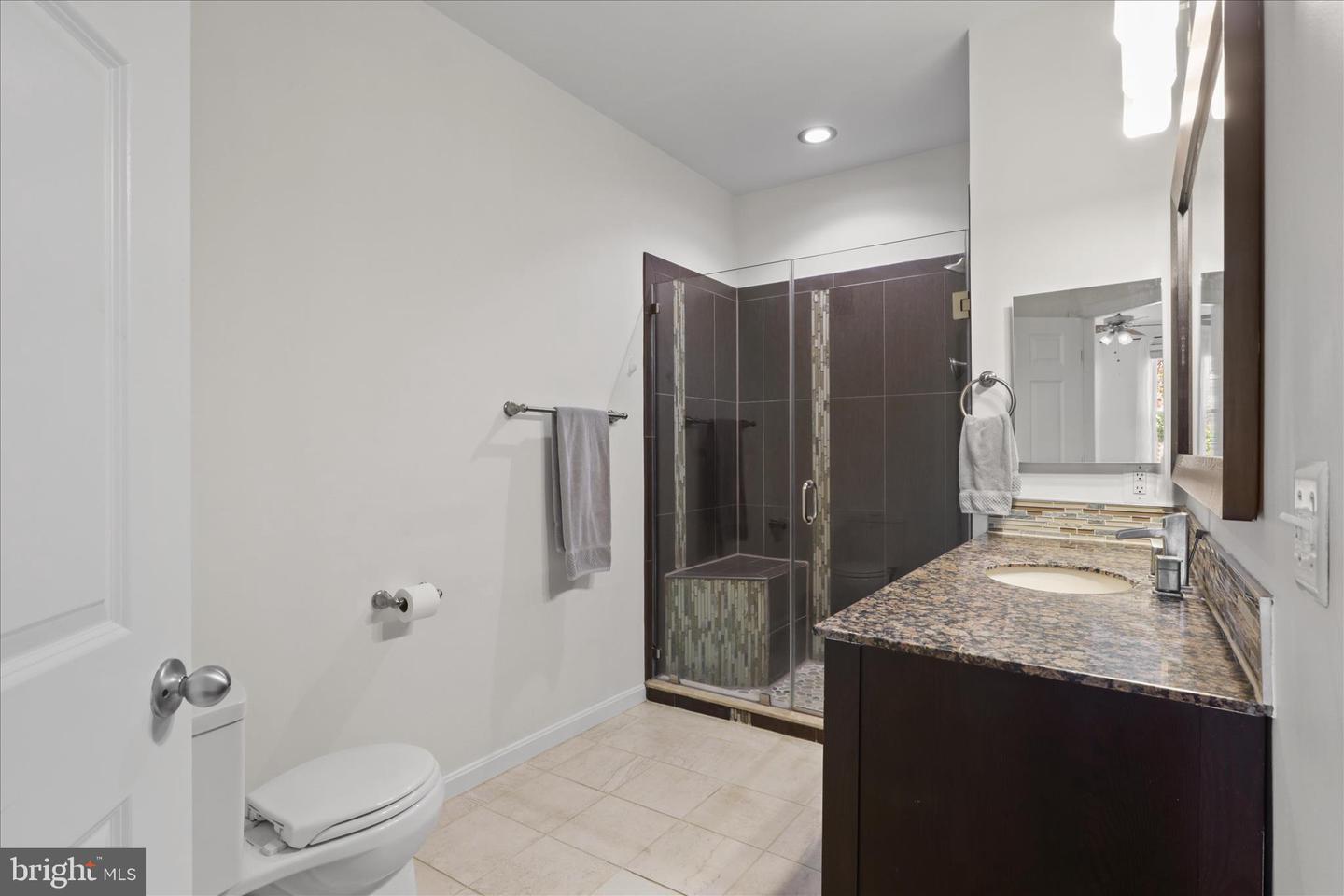 2301 25TH ST S #4-306, ARLINGTON, Virginia 22206, 2 Bedrooms Bedrooms, ,2 BathroomsBathrooms,Residential,For sale,2301 25TH ST S #4-306,VAAR2065752 MLS # VAAR2065752