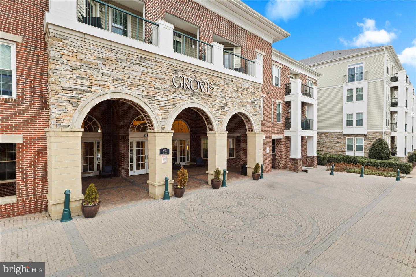 2301 25TH ST S #4-306, ARLINGTON, Virginia 22206, 2 Bedrooms Bedrooms, ,2 BathroomsBathrooms,Residential,For sale,2301 25TH ST S #4-306,VAAR2065752 MLS # VAAR2065752