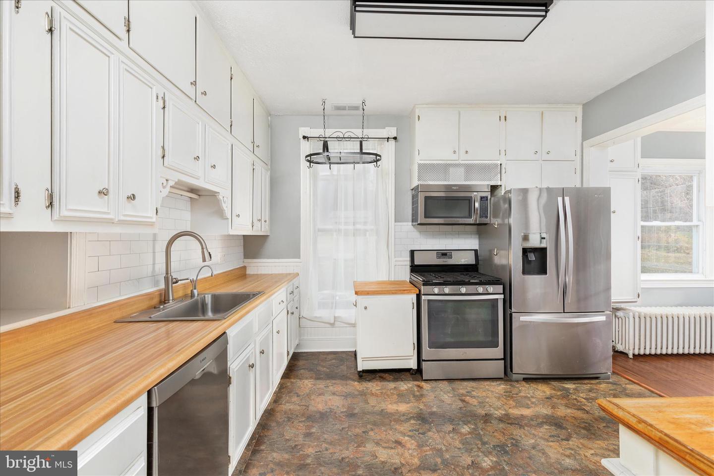 1475 SANDY HOOK RD, STRASBURG, Virginia 22657, 4 Bedrooms Bedrooms, ,2 BathroomsBathrooms,Residential,For sale,1475 SANDY HOOK RD,VASH2012940 MLS # VASH2012940 1475 SANDY HOOK RD, STRASBURG, Virginia 22657, 4 Bedrooms Bedrooms, ,2 BathroomsBathrooms,Residential,For sale,1475 SANDY HOOK RD,VASH2012940 MLS # VASH2012940