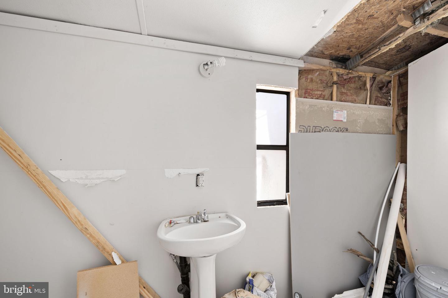 9004 THORNTON ROLLING RD, FREDERICKSBURG, Virginia 22408, 2 Bedrooms Bedrooms, ,2 BathroomsBathrooms,Residential,For sale,9004 THORNTON ROLLING RD,VASP2037458 MLS # VASP2037458