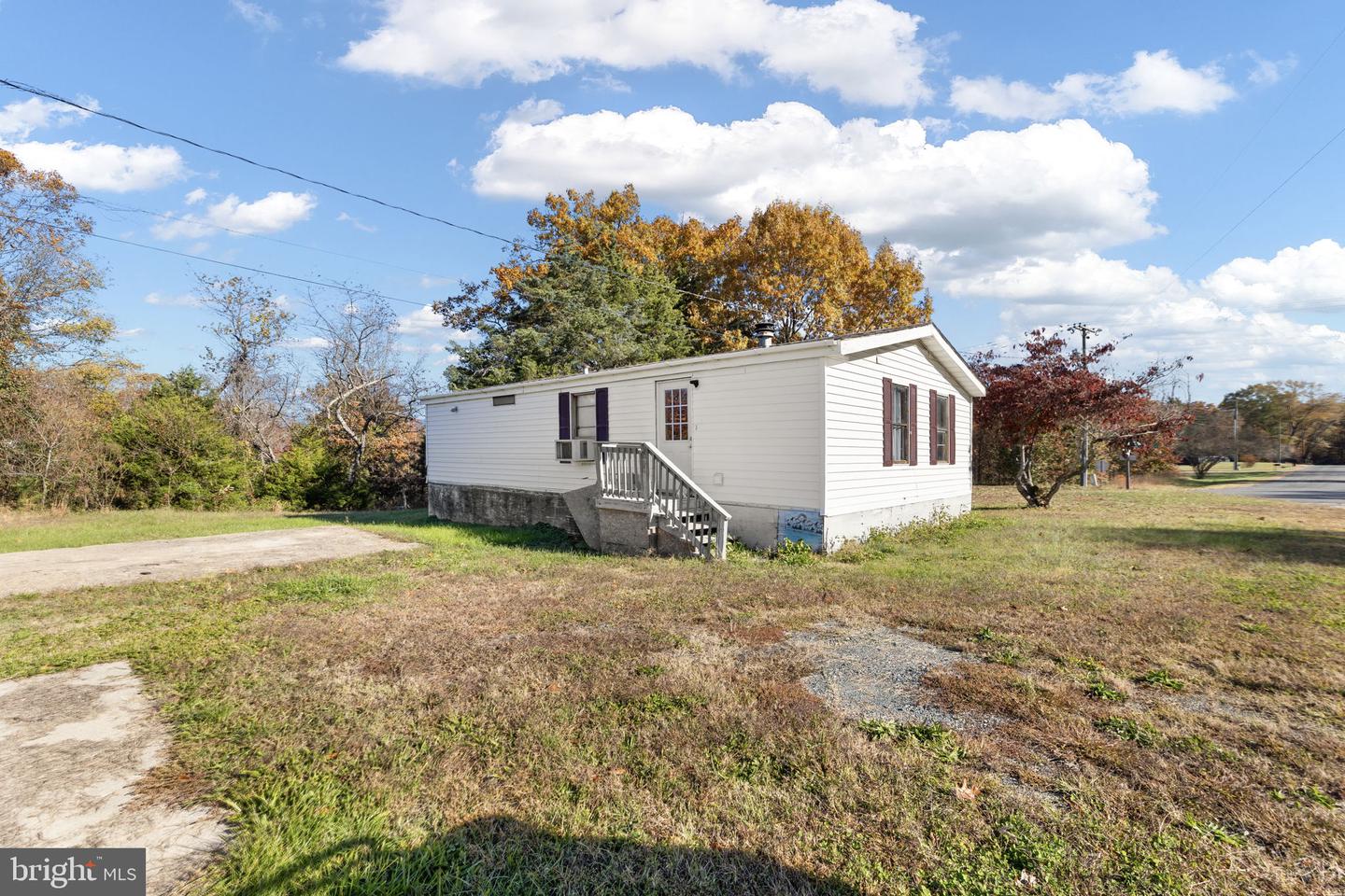 9004 THORNTON ROLLING RD, FREDERICKSBURG, Virginia 22408, 2 Bedrooms Bedrooms, ,2 BathroomsBathrooms,Residential,For sale,9004 THORNTON ROLLING RD,VASP2037458 MLS # VASP2037458