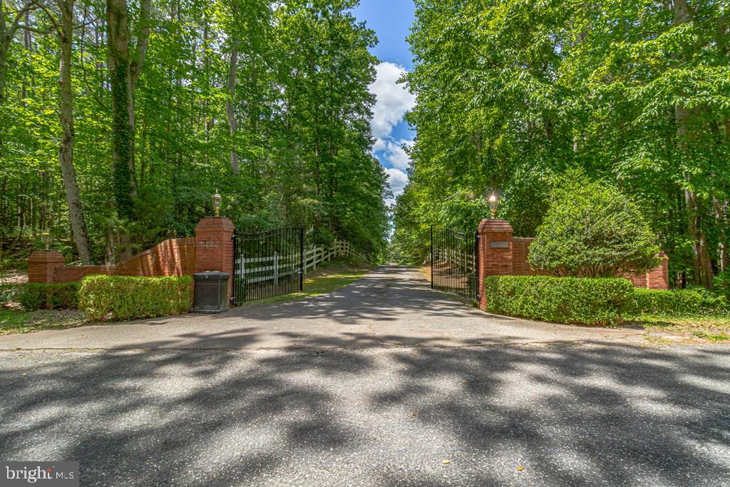 673 NUGENT LN, WEEMS, Virginia 22576, 5 Bedrooms Bedrooms, 13 Rooms Rooms,5 BathroomsBathrooms,Residential,For sale,673 NUGENT LN,VALV2000904 MLS # VALV2000904 673 NUGENT LN, WEEMS, Virginia 22576, 5 Bedrooms Bedrooms, 13 Rooms Rooms,5 BathroomsBathrooms,Residential,For sale,673 NUGENT LN,VALV2000904 MLS # VALV2000904