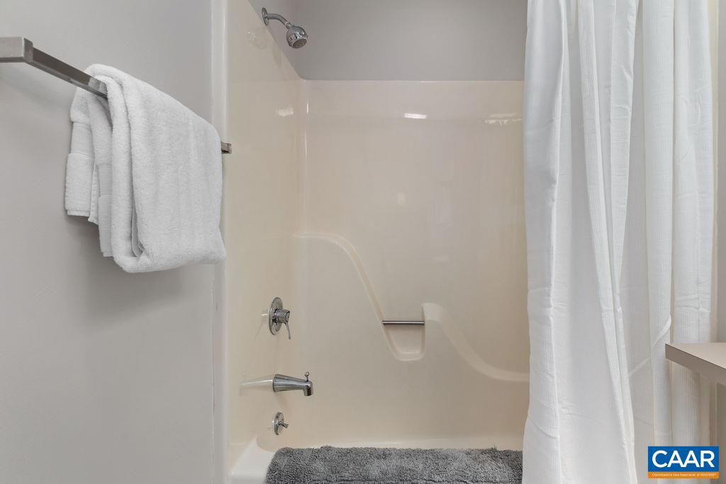 1817 HIGH RIDGE CT CONDOS, ROSELAND, Virginia 22967, 3 Bedrooms Bedrooms, ,3 BathroomsBathrooms,Residential,For sale,1817 HIGH RIDGE CT CONDOS,670800 MLS # 670800