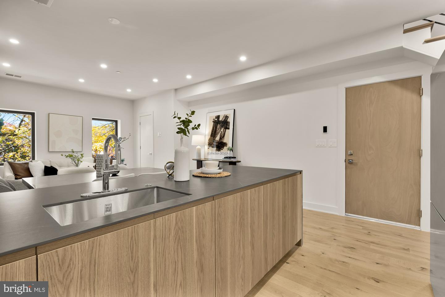 2647 41ST ST NW #4, WASHINGTON, District Of Columbia 20007, 3 Bedrooms Bedrooms, ,2 BathroomsBathrooms,Residential,For sale,2647 41ST ST NW #4,DCDC2230774 MLS # DCDC2230774