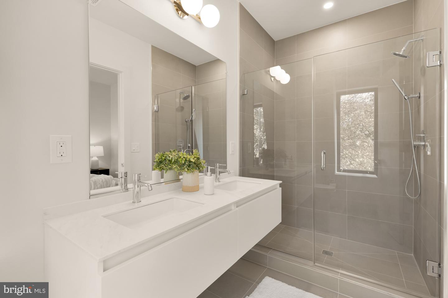 2647 41ST ST NW #4, WASHINGTON, District Of Columbia 20007, 3 Bedrooms Bedrooms, ,2 BathroomsBathrooms,Residential,For sale,2647 41ST ST NW #4,DCDC2230774 MLS # DCDC2230774