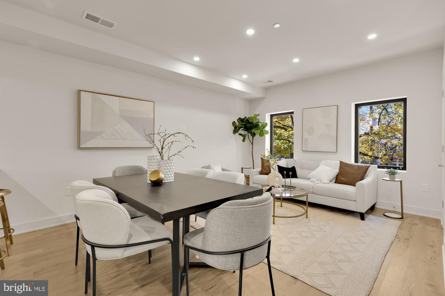 2647 41ST ST NW #4, WASHINGTON, District Of Columbia 20007, 3 Bedrooms Bedrooms, ,2 BathroomsBathrooms,Residential,For sale,2647 41ST ST NW #4,DCDC2230774 MLS # DCDC2230774