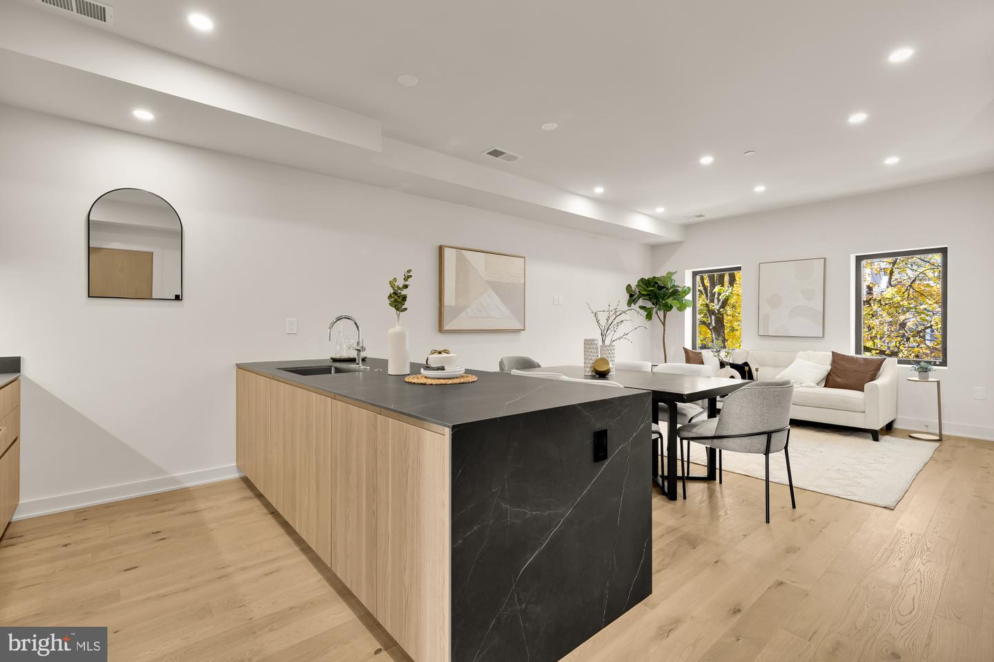 2647 41ST ST NW #4, WASHINGTON, District Of Columbia 20007, 3 Bedrooms Bedrooms, ,2 BathroomsBathrooms,Residential,For sale,2647 41ST ST NW #4,DCDC2230774 MLS # DCDC2230774