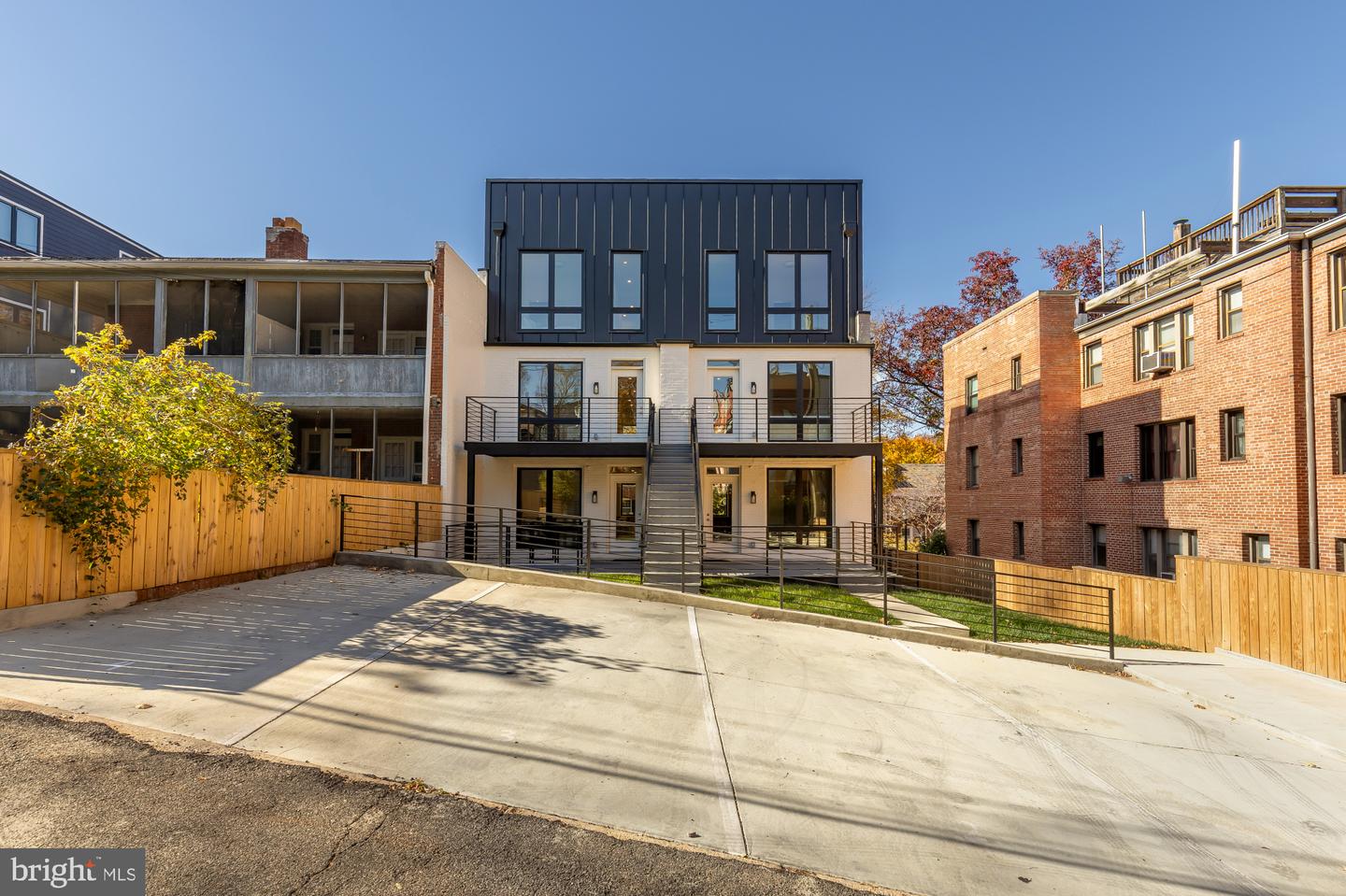 2647 41ST ST NW #4, WASHINGTON, District Of Columbia 20007, 3 Bedrooms Bedrooms, ,2 BathroomsBathrooms,Residential,For sale,2647 41ST ST NW #4,DCDC2230774 MLS # DCDC2230774