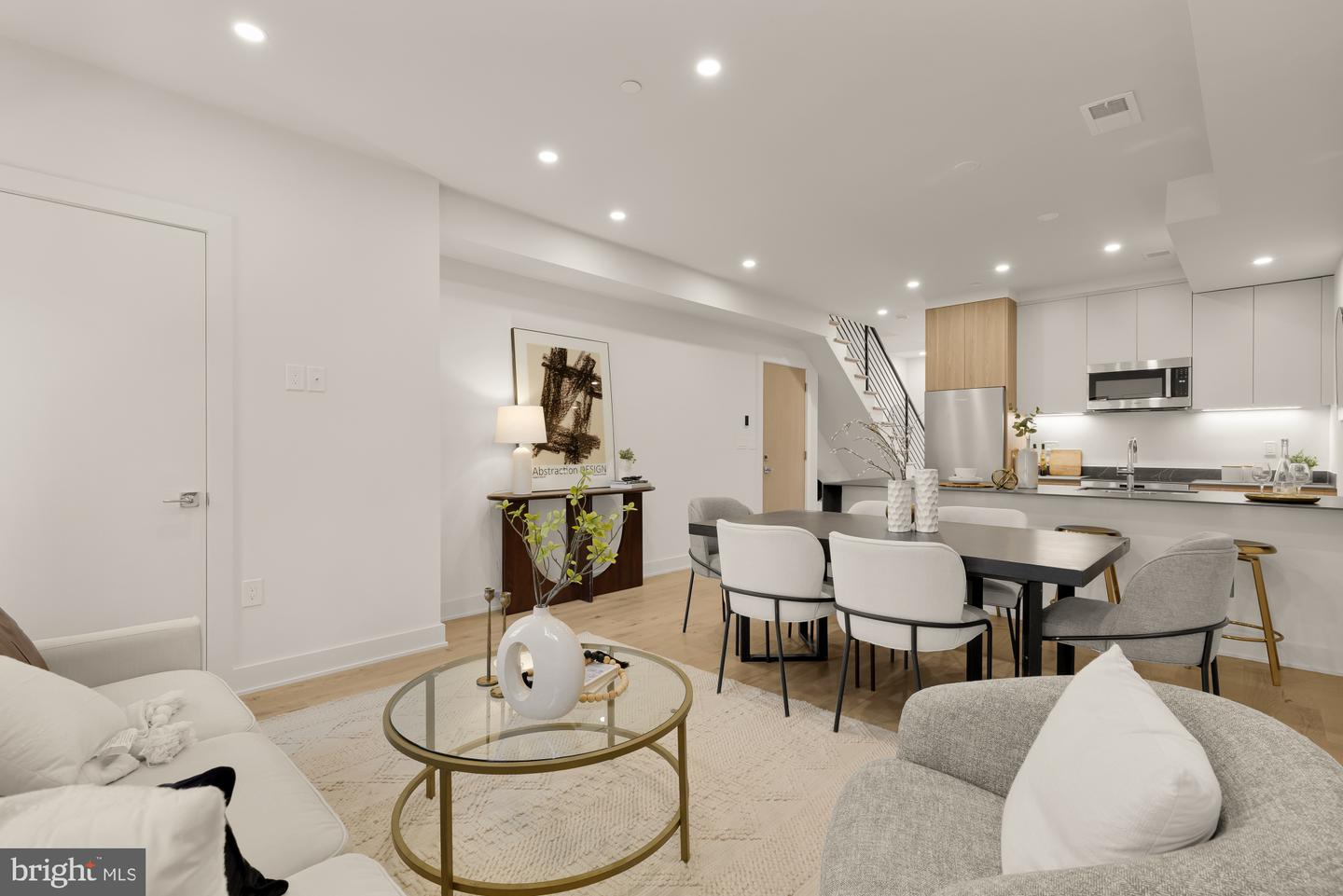 2647 41ST ST NW #4, WASHINGTON, District Of Columbia 20007, 3 Bedrooms Bedrooms, ,2 BathroomsBathrooms,Residential,For sale,2647 41ST ST NW #4,DCDC2230774 MLS # DCDC2230774