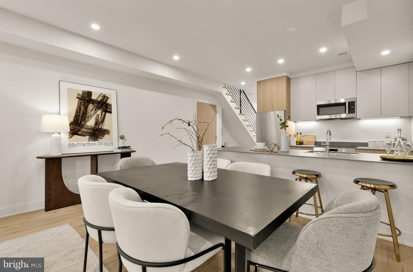 2647 41ST ST NW #4, WASHINGTON, District Of Columbia 20007, 3 Bedrooms Bedrooms, ,2 BathroomsBathrooms,Residential,For sale,2647 41ST ST NW #4,DCDC2230774 MLS # DCDC2230774