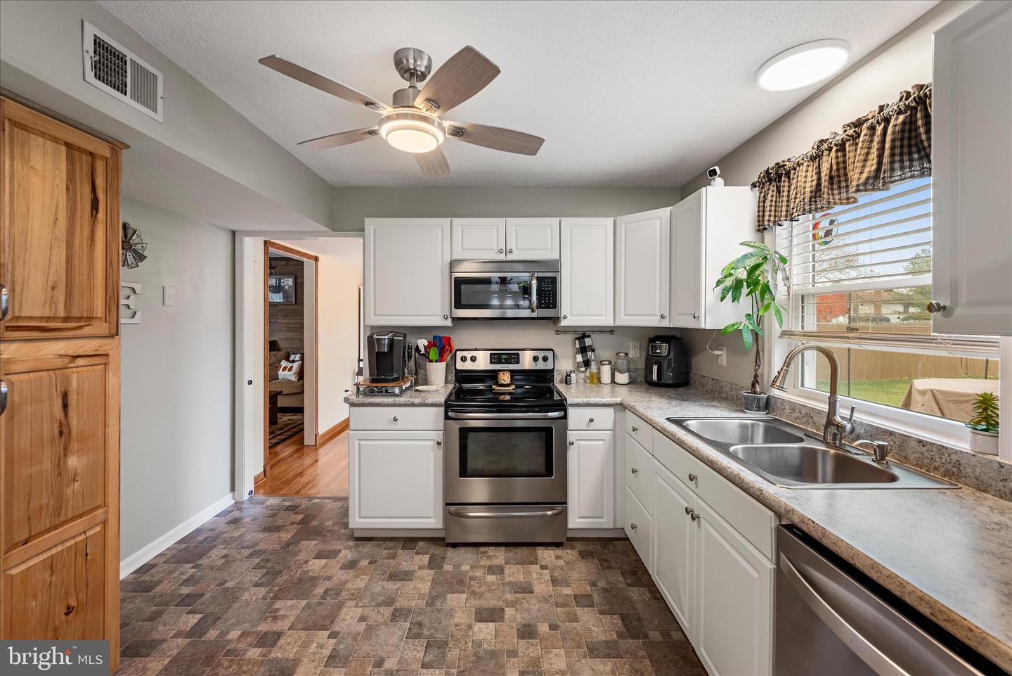 207 KILLDEER RD, STEPHENS CITY, Virginia 22655, 3 Bedrooms Bedrooms, ,2 BathroomsBathrooms,Residential,For sale,207 KILLDEER RD,VAFV2037930 MLS # VAFV2037930 207 KILLDEER RD, STEPHENS CITY, Virginia 22655, 3 Bedrooms Bedrooms, ,2 BathroomsBathrooms,Residential,For sale,207 KILLDEER RD,VAFV2037930 MLS # VAFV2037930