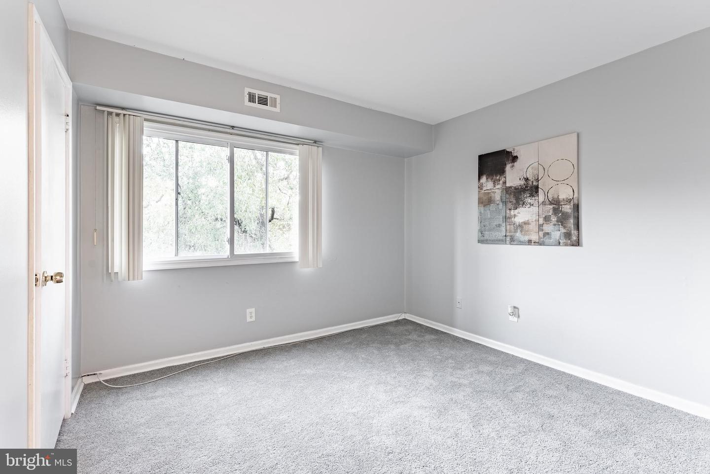 2908 KINGS CHAPEL RD #03/12, FALLS CHURCH, Virginia 22042, 2 Bedrooms Bedrooms, ,1 BathroomBathrooms,Residential,For sale,2908 KINGS CHAPEL RD #03/12,VAFX2278206 MLS # VAFX2278206