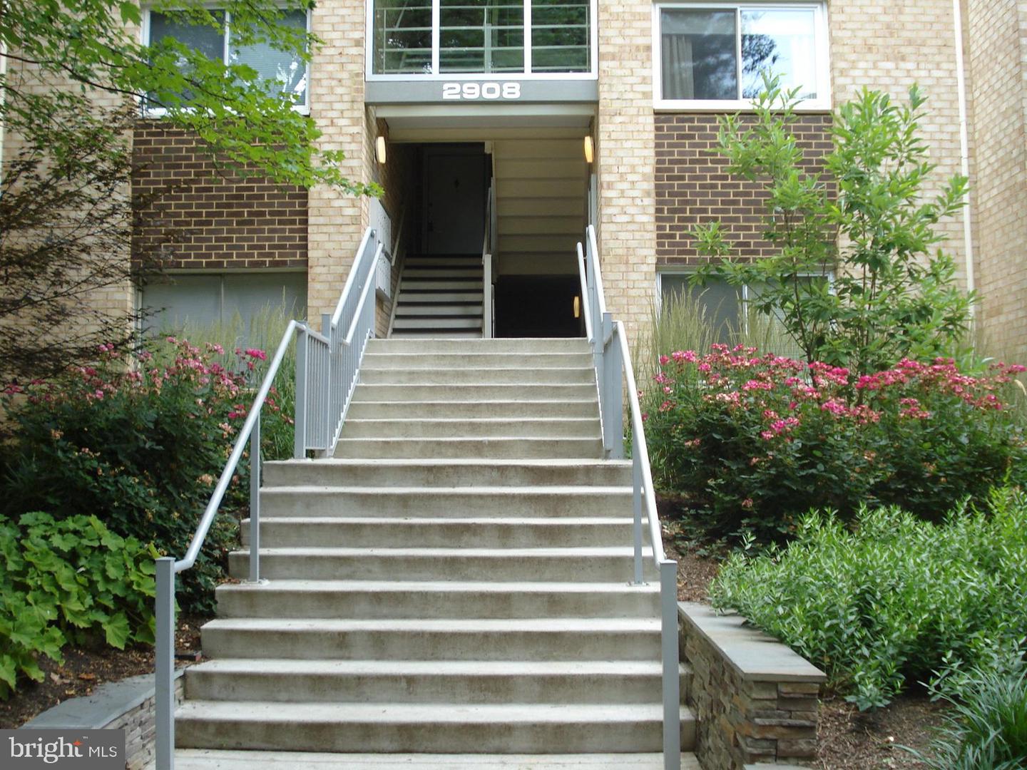 2908 KINGS CHAPEL RD #03/12, FALLS CHURCH, Virginia 22042, 2 Bedrooms Bedrooms, ,1 BathroomBathrooms,Residential,For sale,2908 KINGS CHAPEL RD #03/12,VAFX2278206 MLS # VAFX2278206