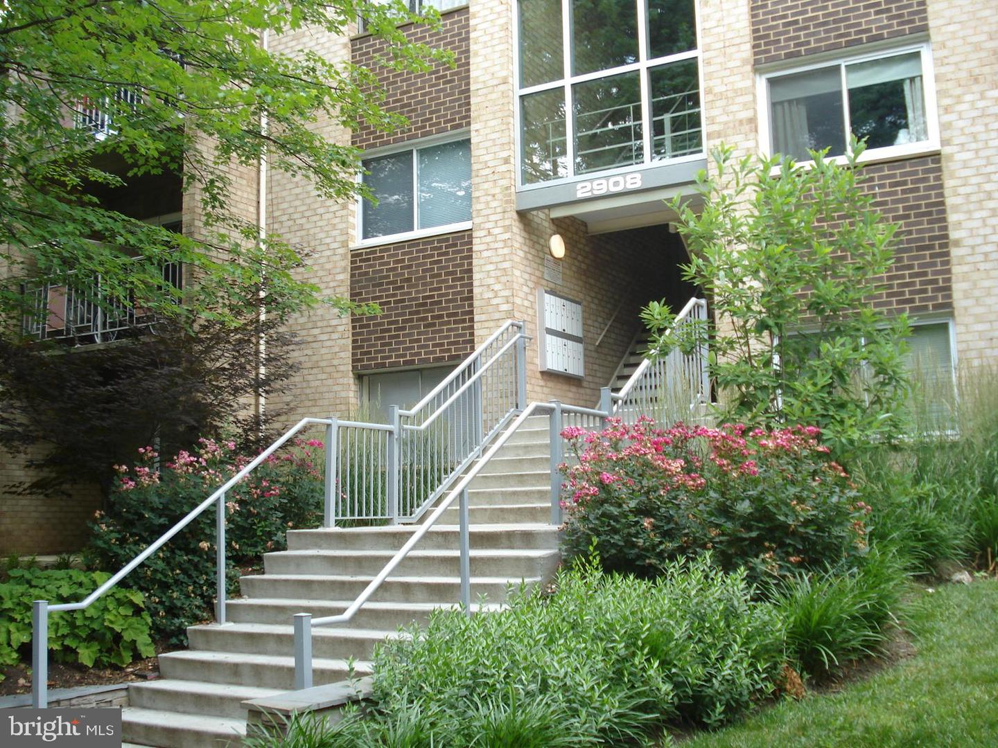 2908 KINGS CHAPEL RD #03/12, FALLS CHURCH, Virginia 22042, 2 Bedrooms Bedrooms, ,1 BathroomBathrooms,Residential,For sale,2908 KINGS CHAPEL RD #03/12,VAFX2278206 MLS # VAFX2278206