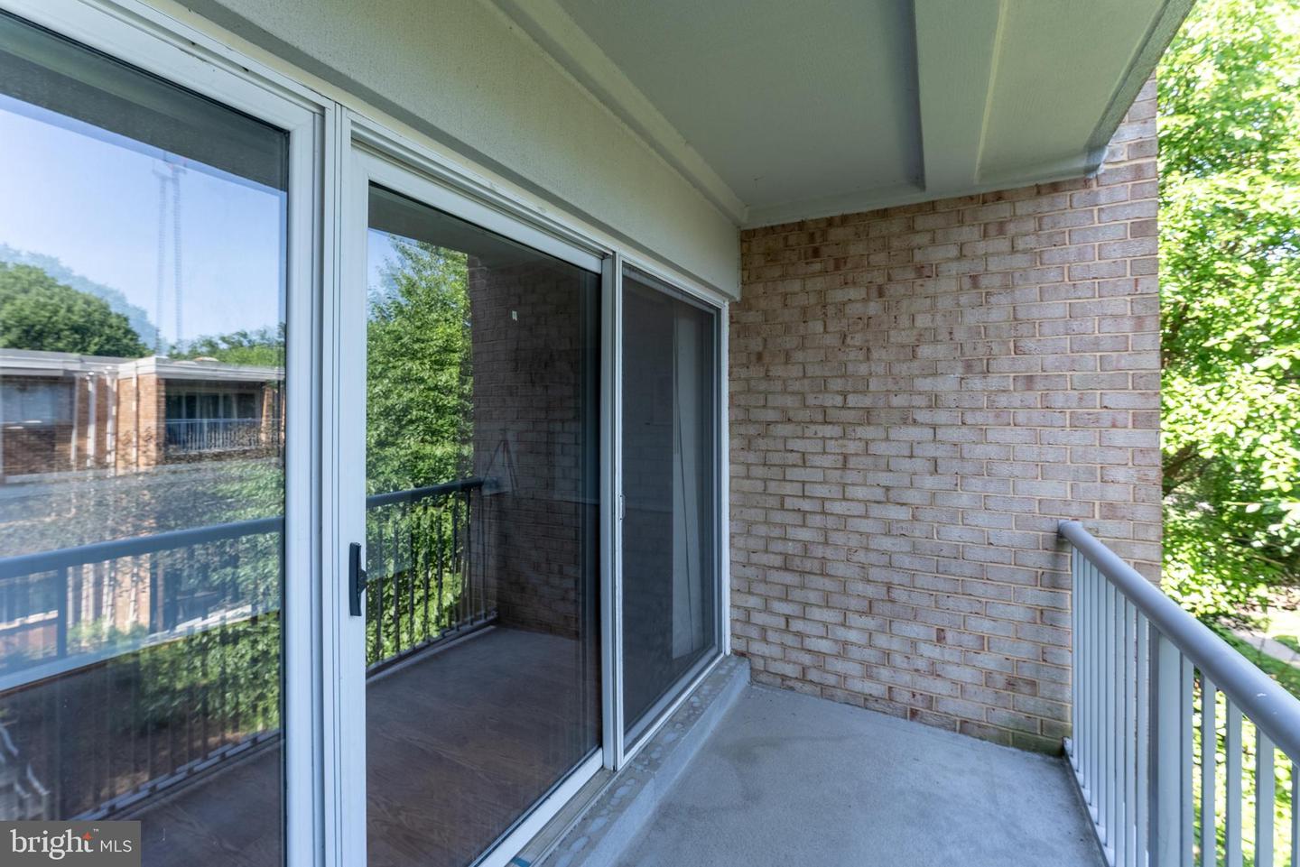 2908 KINGS CHAPEL RD #03/12, FALLS CHURCH, Virginia 22042, 2 Bedrooms Bedrooms, ,1 BathroomBathrooms,Residential,For sale,2908 KINGS CHAPEL RD #03/12,VAFX2278206 MLS # VAFX2278206