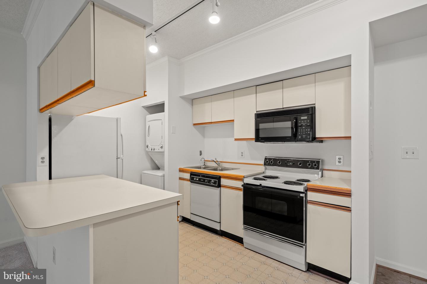 1211 S EADS ST #1009, ARLINGTON, Virginia 22202, 1 Bedroom Bedrooms, ,1 BathroomBathrooms,Residential,For sale,1211 S EADS ST #1009,VAAR2065818 MLS # VAAR2065818