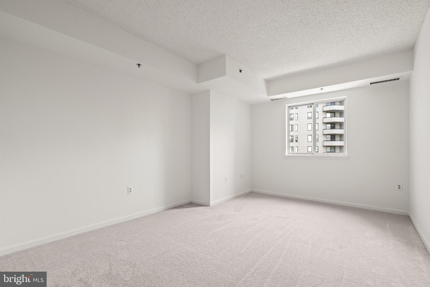 1211 S EADS ST #1009, ARLINGTON, Virginia 22202, 1 Bedroom Bedrooms, ,1 BathroomBathrooms,Residential,For sale,1211 S EADS ST #1009,VAAR2065818 MLS # VAAR2065818