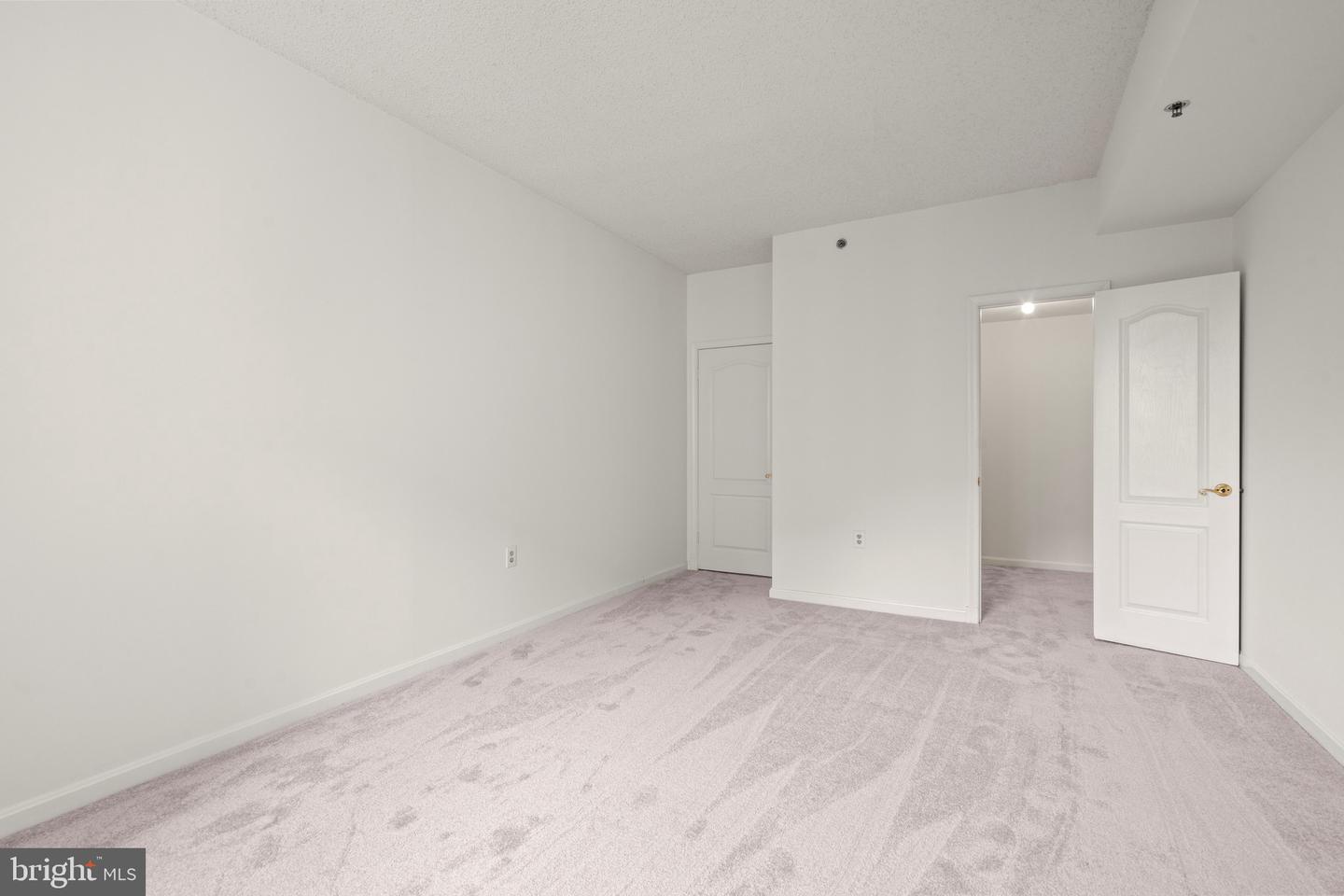 1211 S EADS ST #1009, ARLINGTON, Virginia 22202, 1 Bedroom Bedrooms, ,1 BathroomBathrooms,Residential,For sale,1211 S EADS ST #1009,VAAR2065818 MLS # VAAR2065818