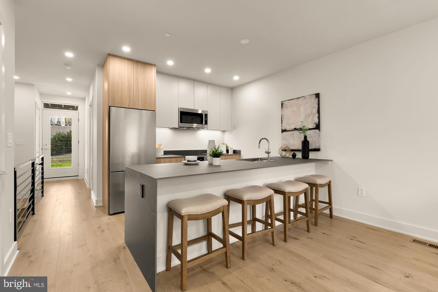 2647 41ST ST NW #2, WASHINGTON, District Of Columbia 20007, 3 Bedrooms Bedrooms, ,2 BathroomsBathrooms,Residential,For sale,2647 41ST ST NW #2,DCDC2230840 MLS # DCDC2230840