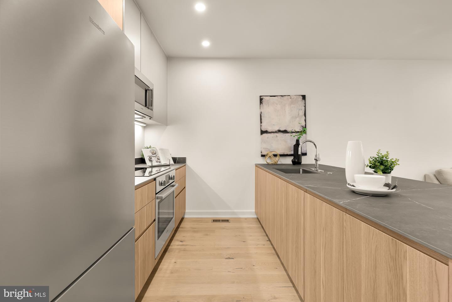 2647 41ST ST NW #2, WASHINGTON, District Of Columbia 20007, 3 Bedrooms Bedrooms, ,2 BathroomsBathrooms,Residential,For sale,2647 41ST ST NW #2,DCDC2230840 MLS # DCDC2230840