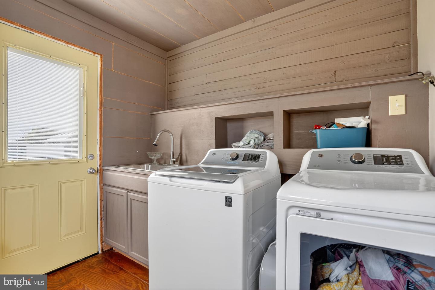 7363 ANDREWS LN, CHINCOTEAGUE ISLAND, Virginia 23336, 1 Bedroom Bedrooms, ,1 BathroomBathrooms,Residential,For sale,7363 ANDREWS LN,VAAC2002362 MLS # VAAC2002362