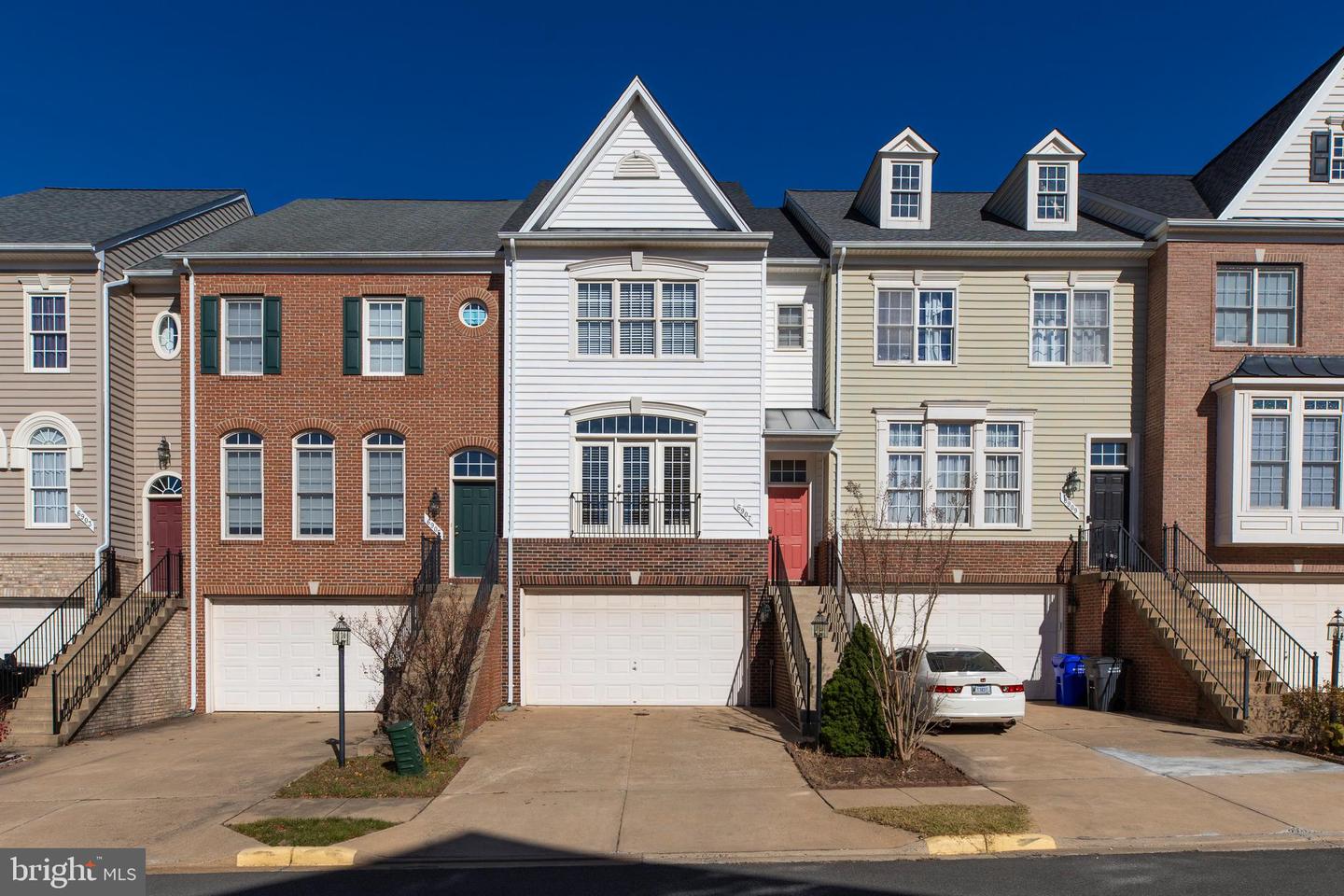 6907 STANWICK SQ, GAINESVILLE, Virginia 20155, 3 Bedrooms Bedrooms, ,2 BathroomsBathrooms,Residential,For sale,6907 STANWICK SQ,VAPW2107470 MLS # VAPW2107470