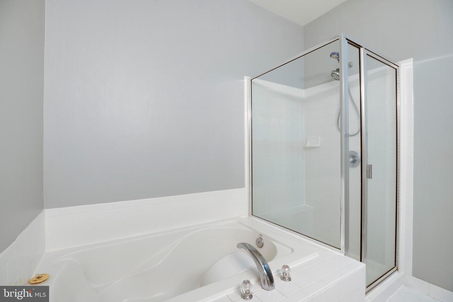 6907 STANWICK SQ, GAINESVILLE, Virginia 20155, 3 Bedrooms Bedrooms, ,2 BathroomsBathrooms,Residential,For sale,6907 STANWICK SQ,VAPW2107470 MLS # VAPW2107470