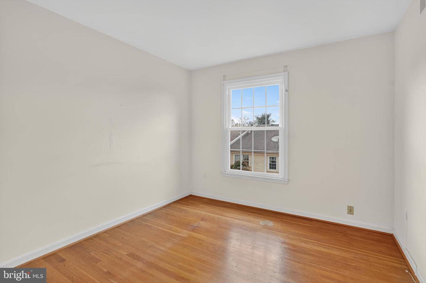 7416 HALLCREST, MCLEAN, Virginia 22102, 4 Bedrooms Bedrooms, ,3 BathroomsBathrooms,Residential,For sale,7416 HALLCREST,VAFX2278282 MLS # VAFX2278282