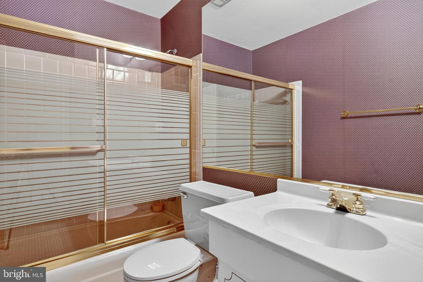 7416 HALLCREST, MCLEAN, Virginia 22102, 4 Bedrooms Bedrooms, ,3 BathroomsBathrooms,Residential,For sale,7416 HALLCREST,VAFX2278282 MLS # VAFX2278282