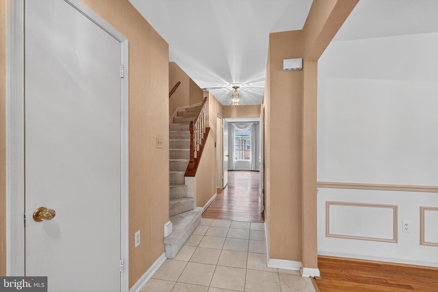 7416 HALLCREST, MCLEAN, Virginia 22102, 4 Bedrooms Bedrooms, ,3 BathroomsBathrooms,Residential,For sale,7416 HALLCREST,VAFX2278282 MLS # VAFX2278282