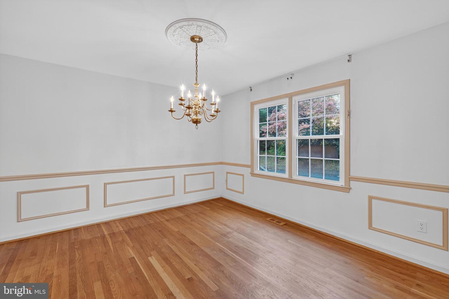 7416 HALLCREST, MCLEAN, Virginia 22102, 4 Bedrooms Bedrooms, ,3 BathroomsBathrooms,Residential,For sale,7416 HALLCREST,VAFX2278282 MLS # VAFX2278282