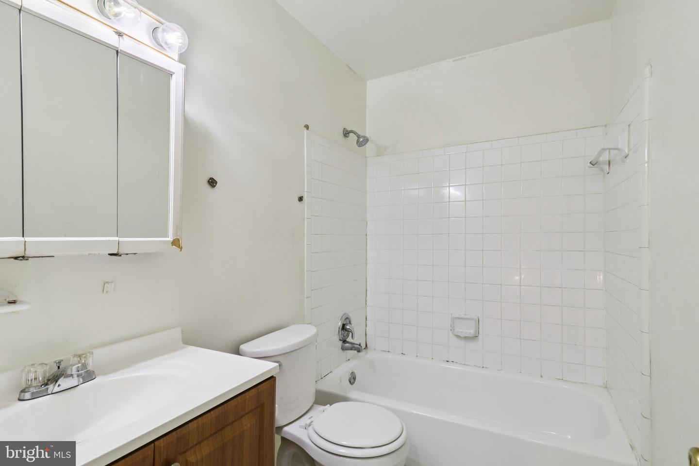 15037 CATALPA CT, WOODBRIDGE, Virginia 22193, 3 Bedrooms Bedrooms, ,2 BathroomsBathrooms,Residential,For sale,15037 CATALPA CT,VAPW2107494 MLS # VAPW2107494