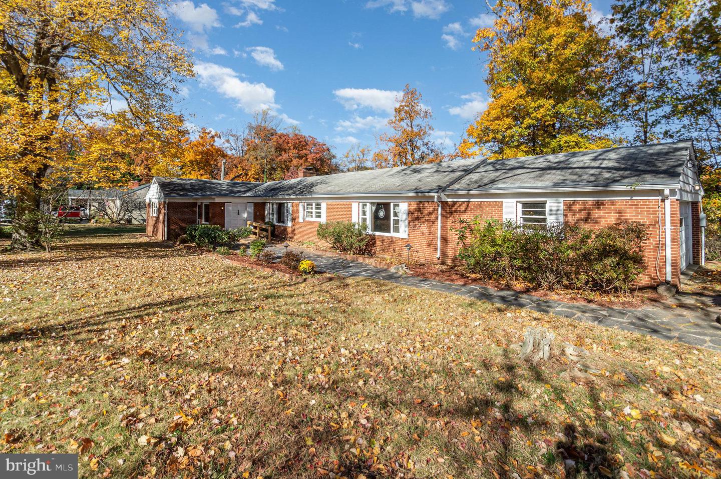 6478 WOODRIDGE RD, ALEXANDRIA, Virginia 22312, 4 Bedrooms Bedrooms, 6 Rooms Rooms,2 BathroomsBathrooms,Residential,For sale,6478 WOODRIDGE RD,VAFX2278374 MLS # VAFX2278374