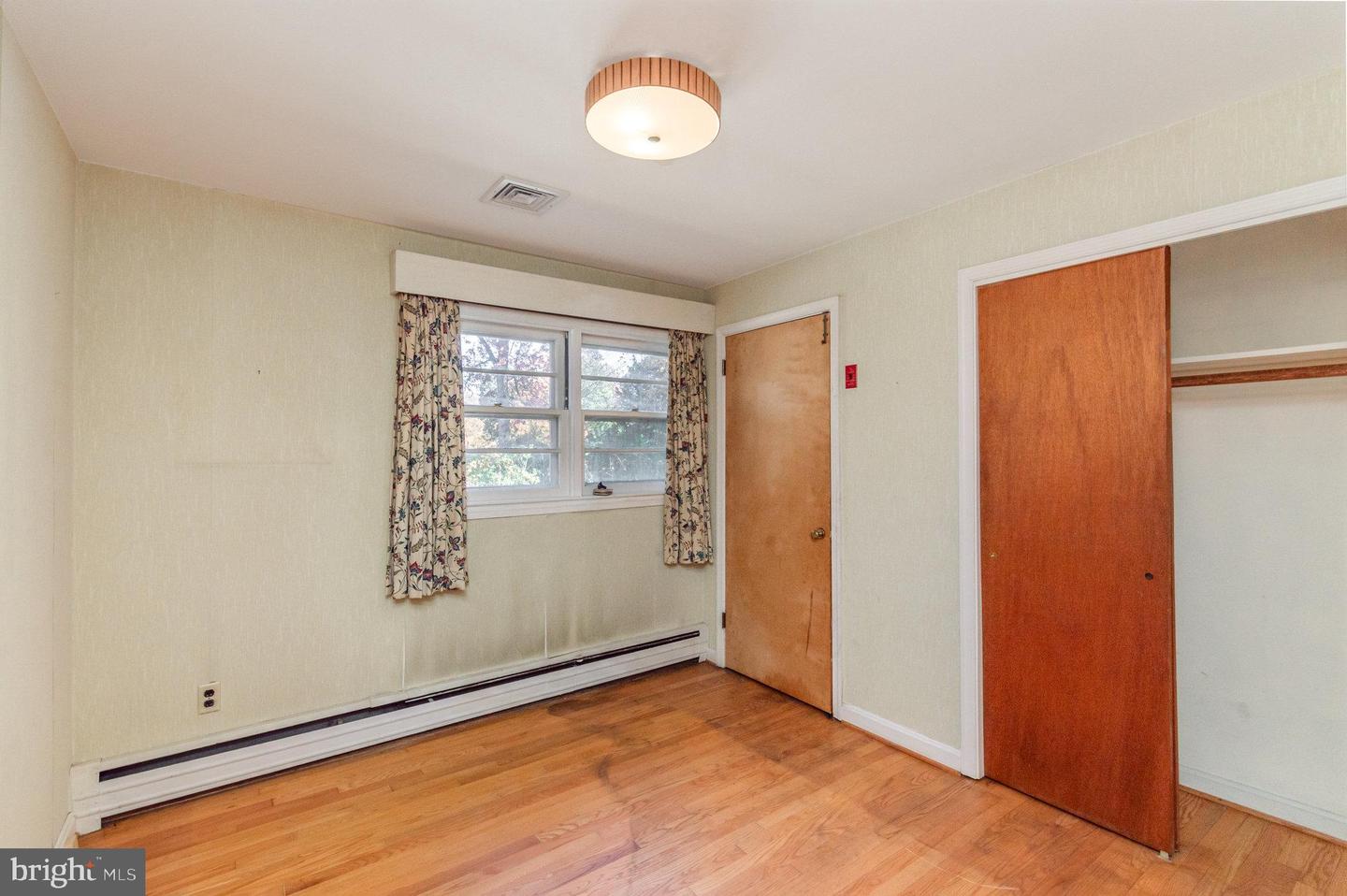 6478 WOODRIDGE RD, ALEXANDRIA, Virginia 22312, 4 Bedrooms Bedrooms, 6 Rooms Rooms,2 BathroomsBathrooms,Residential,For sale,6478 WOODRIDGE RD,VAFX2278374 MLS # VAFX2278374