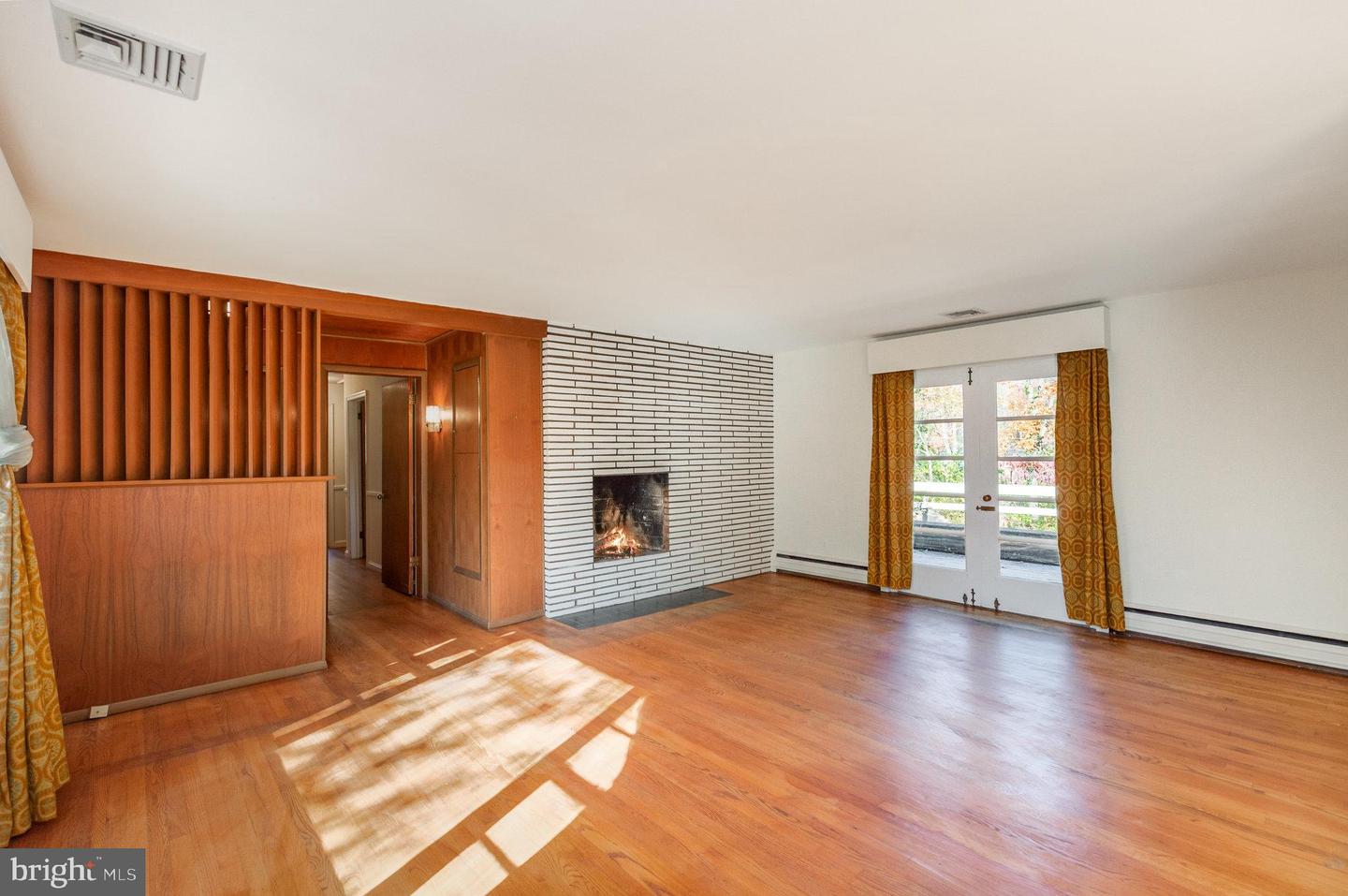 6478 WOODRIDGE RD, ALEXANDRIA, Virginia 22312, 4 Bedrooms Bedrooms, 6 Rooms Rooms,2 BathroomsBathrooms,Residential,For sale,6478 WOODRIDGE RD,VAFX2278374 MLS # VAFX2278374