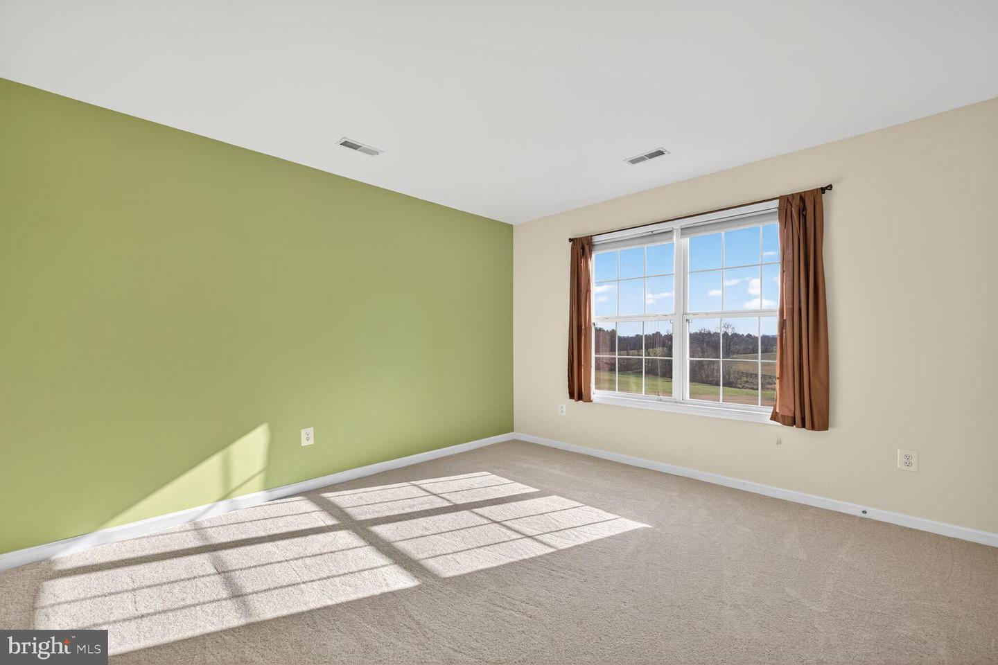 12380 MOUNTAIN RD, LOVETTSVILLE, Virginia 20180, 4 Bedrooms Bedrooms, 9 Rooms Rooms,2 BathroomsBathrooms,Residential,For sale,12380 MOUNTAIN RD,VALO2110768 MLS # VALO2110768