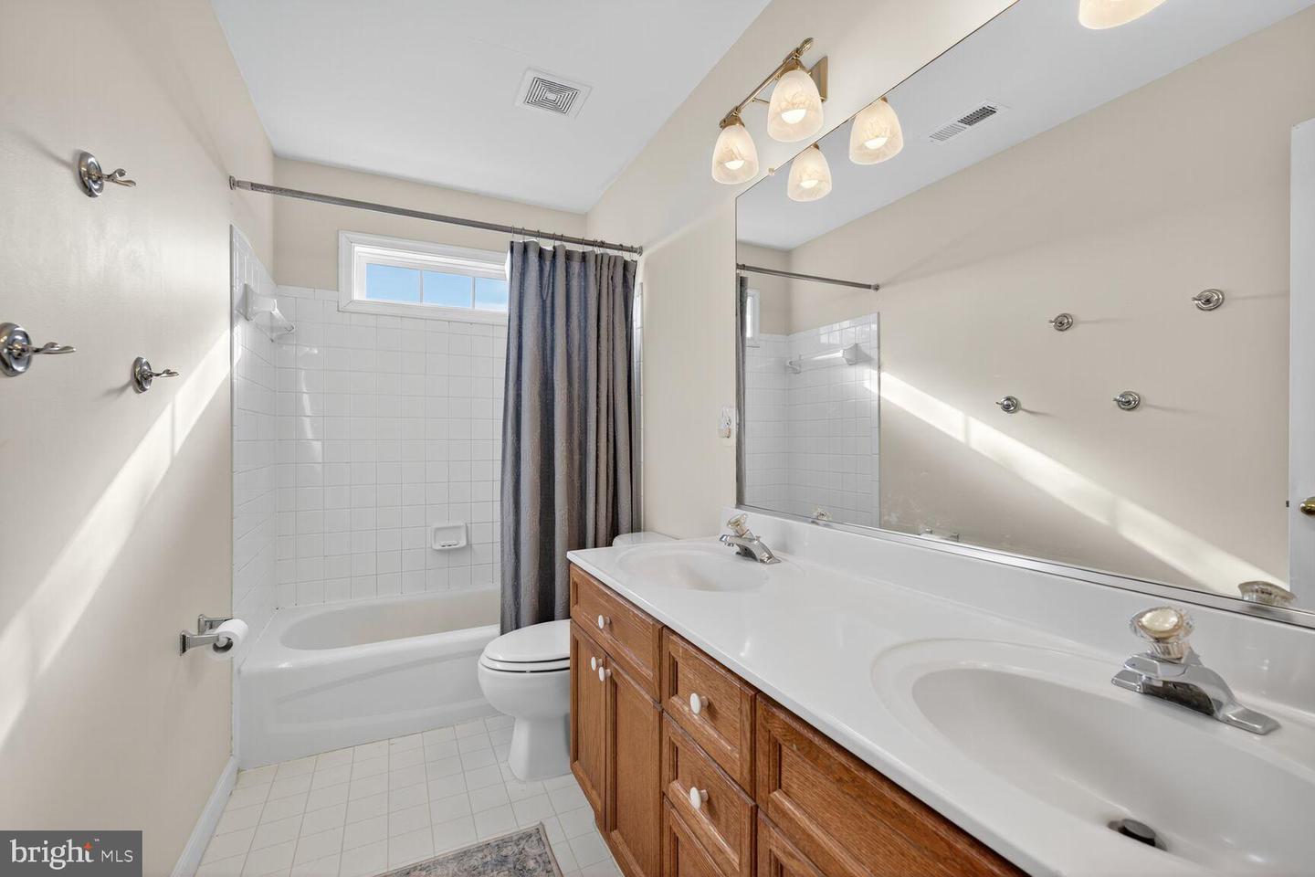 12380 MOUNTAIN RD, LOVETTSVILLE, Virginia 20180, 4 Bedrooms Bedrooms, 9 Rooms Rooms,2 BathroomsBathrooms,Residential,For sale,12380 MOUNTAIN RD,VALO2110768 MLS # VALO2110768