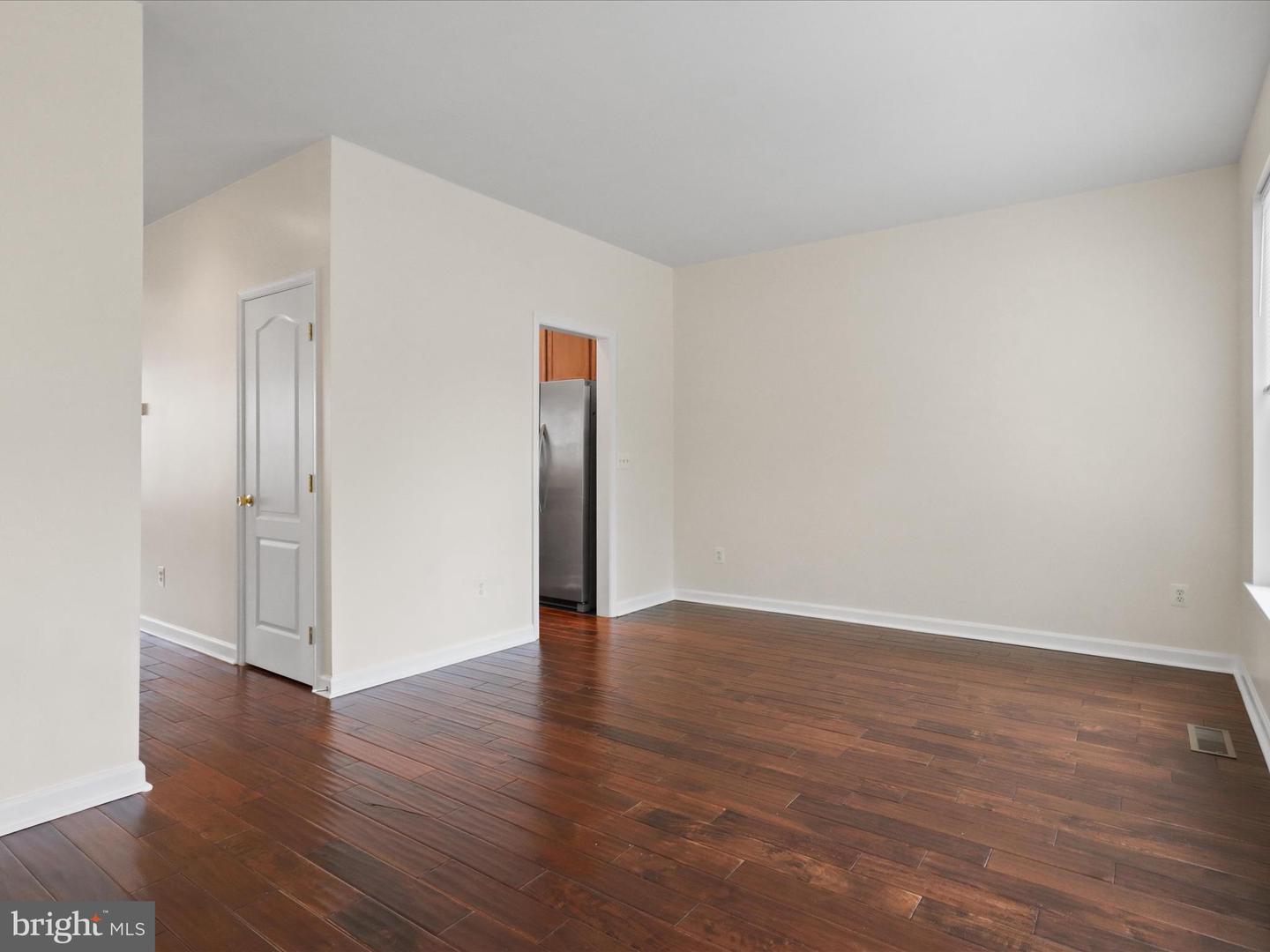 7684 AUDUBON MEADOW WAY, ALEXANDRIA, Virginia 22306, 3 Bedrooms Bedrooms, ,3 BathroomsBathrooms,Residential,For sale,7684 AUDUBON MEADOW WAY,VAFX2278296 MLS # VAFX2278296