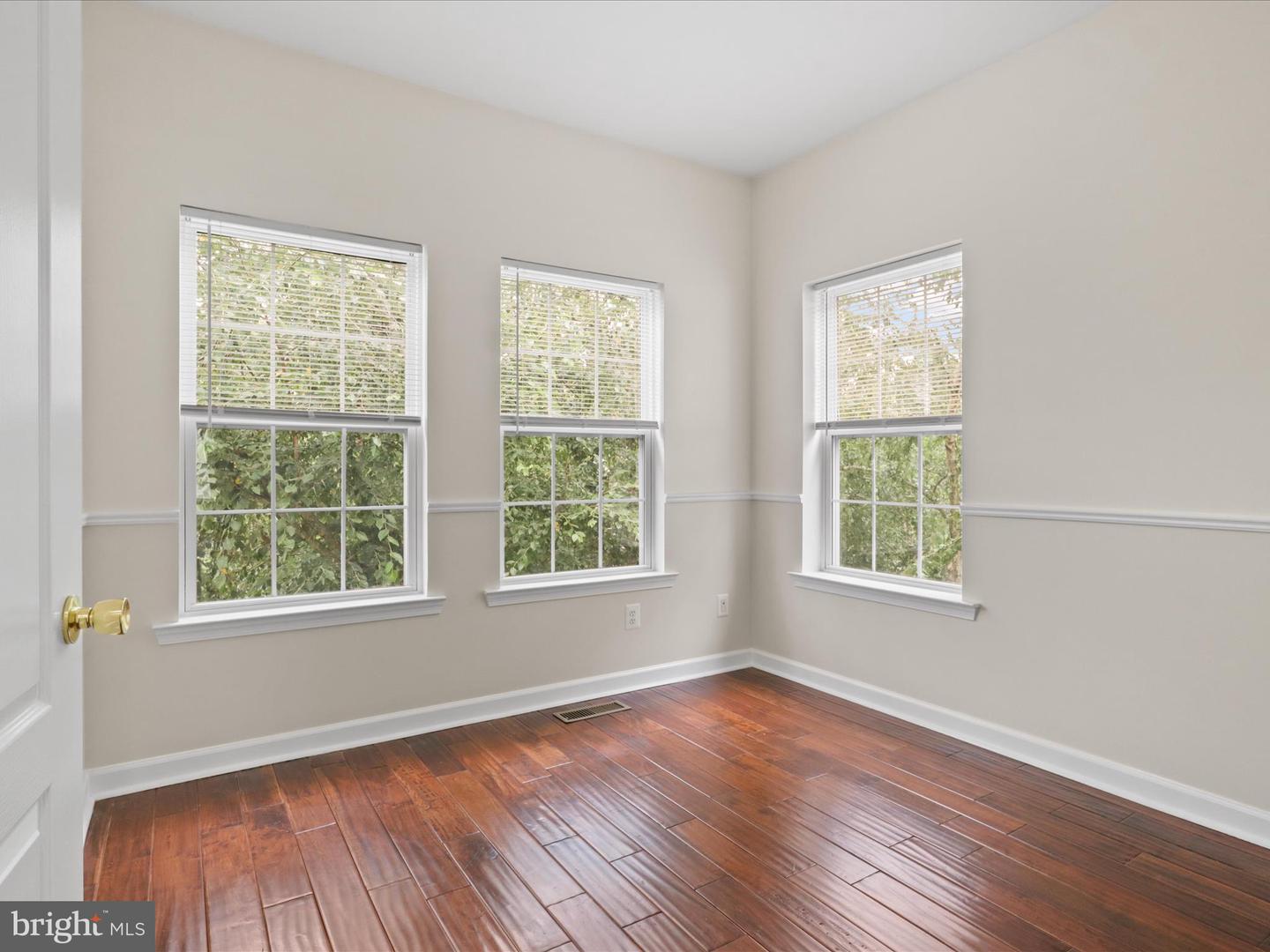 7684 AUDUBON MEADOW WAY, ALEXANDRIA, Virginia 22306, 3 Bedrooms Bedrooms, ,3 BathroomsBathrooms,Residential,For sale,7684 AUDUBON MEADOW WAY,VAFX2278296 MLS # VAFX2278296